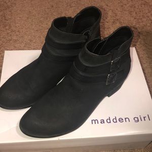 Never worn size 8 Madden Girl ankle boots